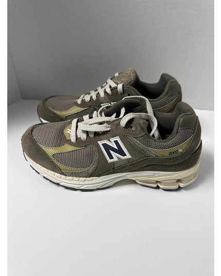 New Balance 2002R Mens Size 8.5 Womens Size 10 Olive Dark Green Sneakers NWOB