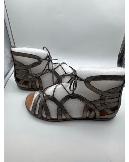 Gentle Souls by Kenneth Cole Women's Break My Heart Gladiator Sandal Grey7m