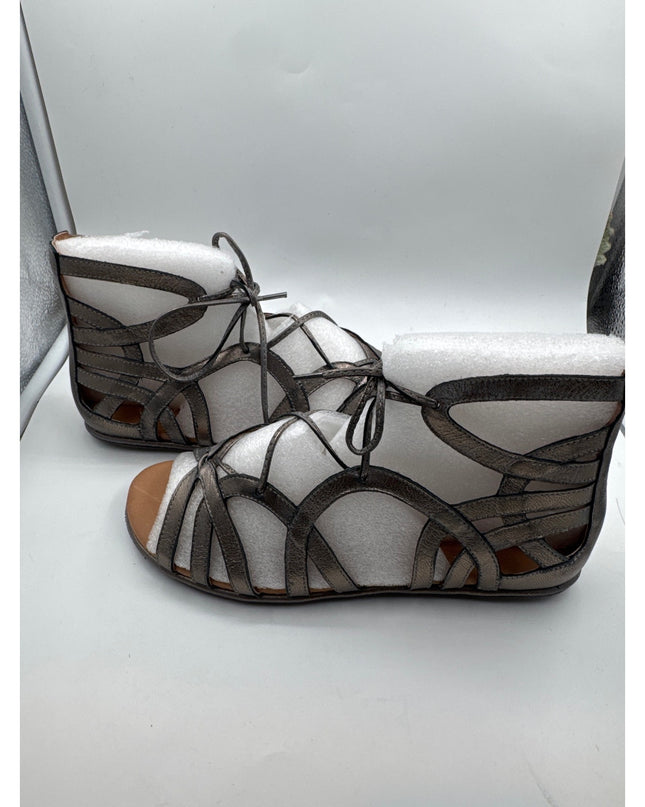 Gentle Souls by Kenneth Cole Women's Break My Heart Gladiator Sandal Grey7m