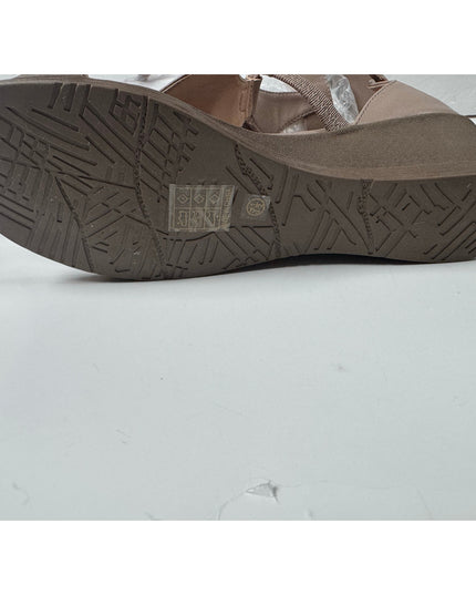 Journey Collection Women's Trayle Wedge Sandal Size 7.5M Taupe New