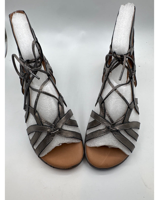 Gentle Souls by Kenneth Cole Women's Break My Heart Gladiator Sandal Grey7m