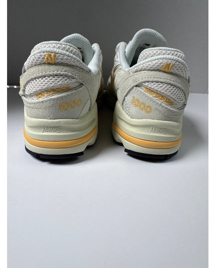 New Balance 1000 Low Top Unisex Sneakers Mens Size 5.5 Womens Size 7 Casual