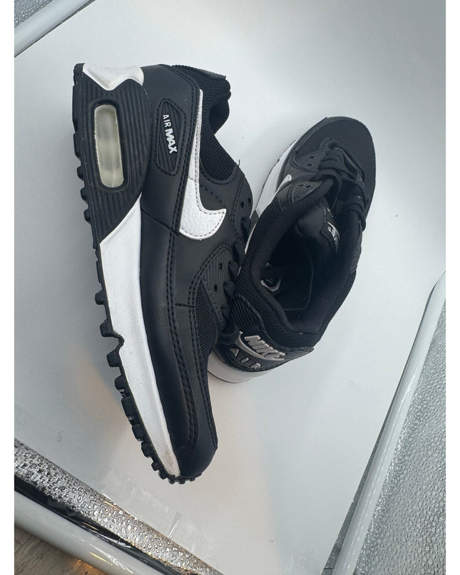 Nike Air Max 90 Junior Kids Sneaker Size 6.5 Black White NWOB