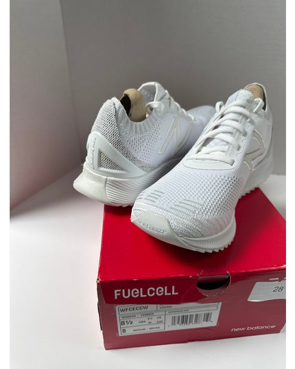 New Balance FuelCell Womens Running Shoes White Size 8.5 NWB Sneaker
