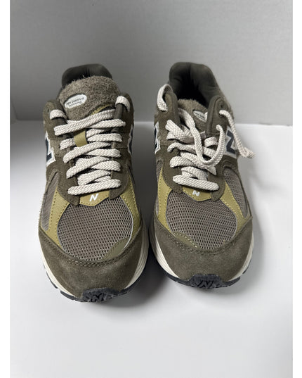 New Balance 2002R Mens Size 8.5 Womens Size 10 Olive Dark Green Sneakers NWOB