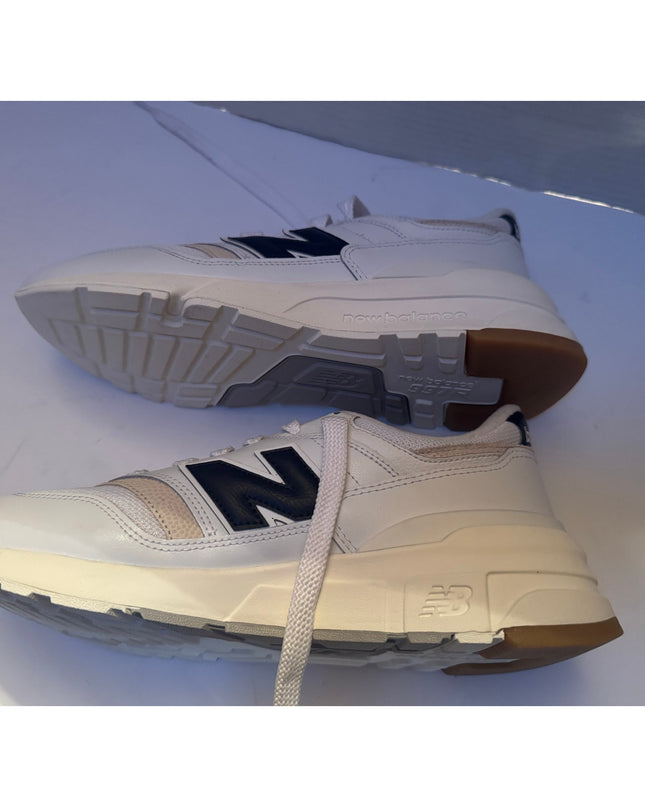 New Balance 997R V1 Unisex Sneaker Men's 10.5 Women's 12 Retro Running NWOB
