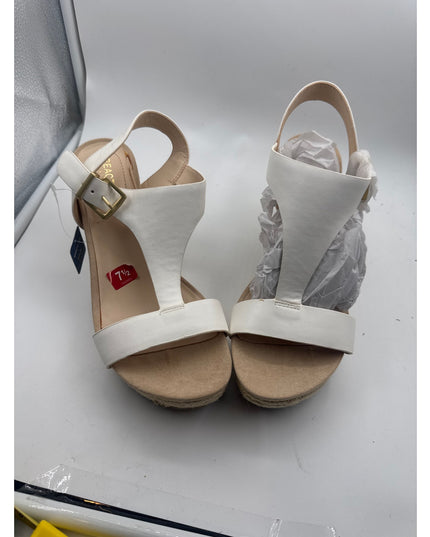 Kenneth Cole REACTION Women's Card T-strap Wedge White size 7.5 M
