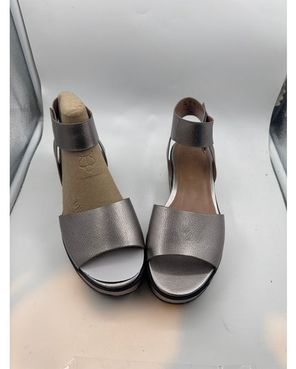 Naturalizer Camry Platform Sandals Women's Size 7.5 New pewter
