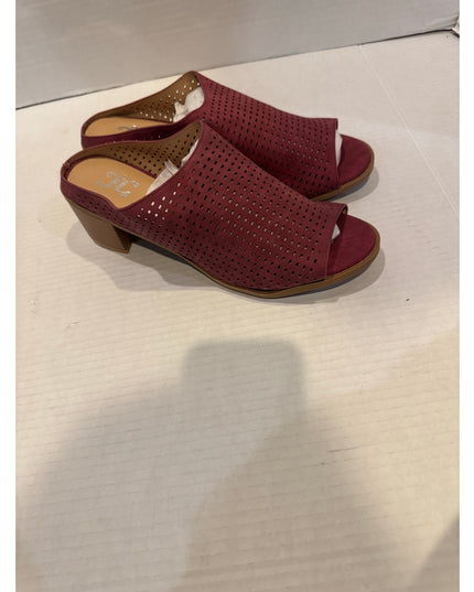 Me Too by Adam Tucker Mackey Heeled Sandals Women's Size 11M New