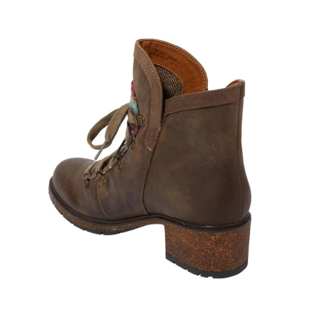 Aetrex Joleen Women Brown Leather Waterproof Boot Size 9 NWOB