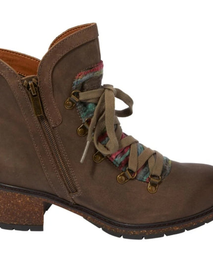 Aetrex Joleen Women Brown Leather Waterproof Boot Size 9 NWOB