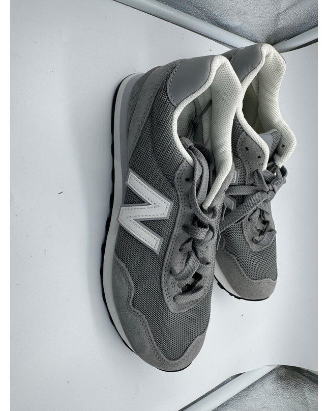 WoMen's New balance 515 Retro Sneakers running jogger, sneaker, Gray  size7.5