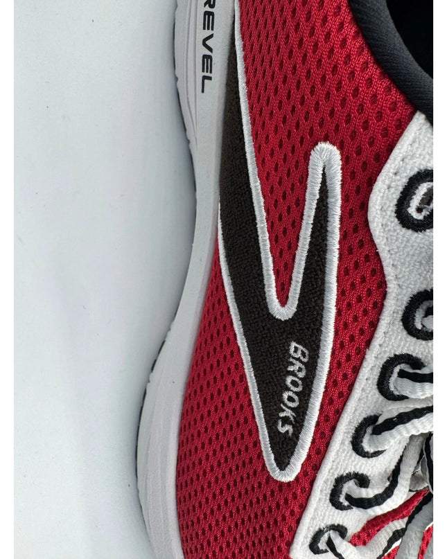 Men's Brooks Revel 6, Red/Black/White  Men,size 14 M   nwob
