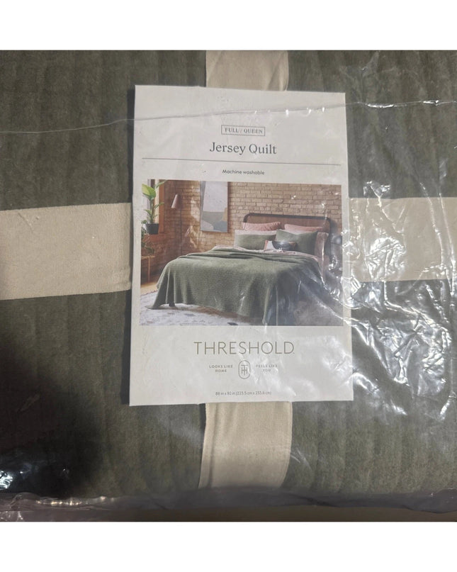 Jersey Quilt - Threshold full/queen, dark olive quilt NEW 88x92 inch