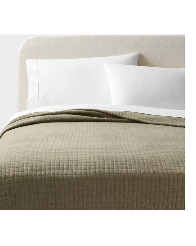 Jersey Quilt - Threshold full/queen, dark olive quilt NEW 88x92 inch