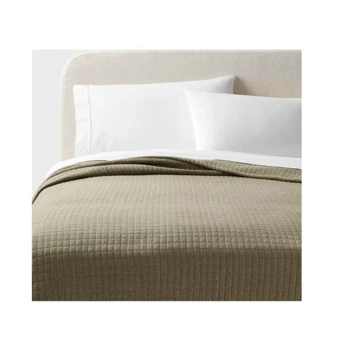 Jersey Quilt - Threshold full/queen, dark olive quilt NEW 88x92 inch