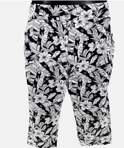 AnyBody Cozy Knit French Terry Printed Ultra Crop Pant SMALL  black and White